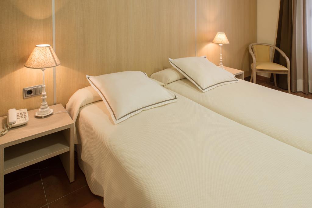 Hotel Capri Тосса-де-Мар Экстерьер фото