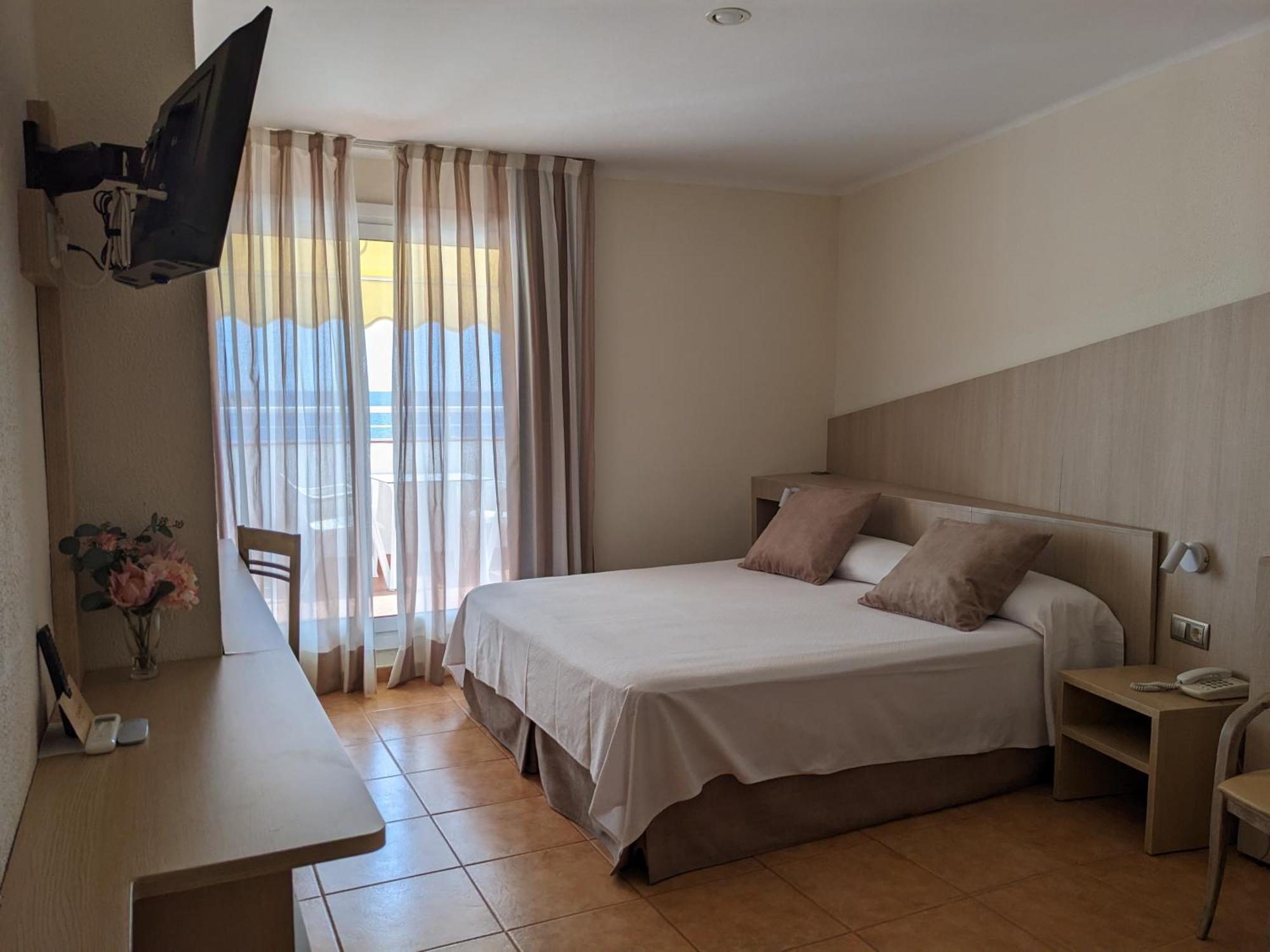 Hotel Capri Тосса-де-Мар Экстерьер фото